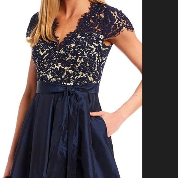 Eliza J Floral Lace And Taffeta Gown Evening Prom Dress | Size 4 - Picture 16 of 16